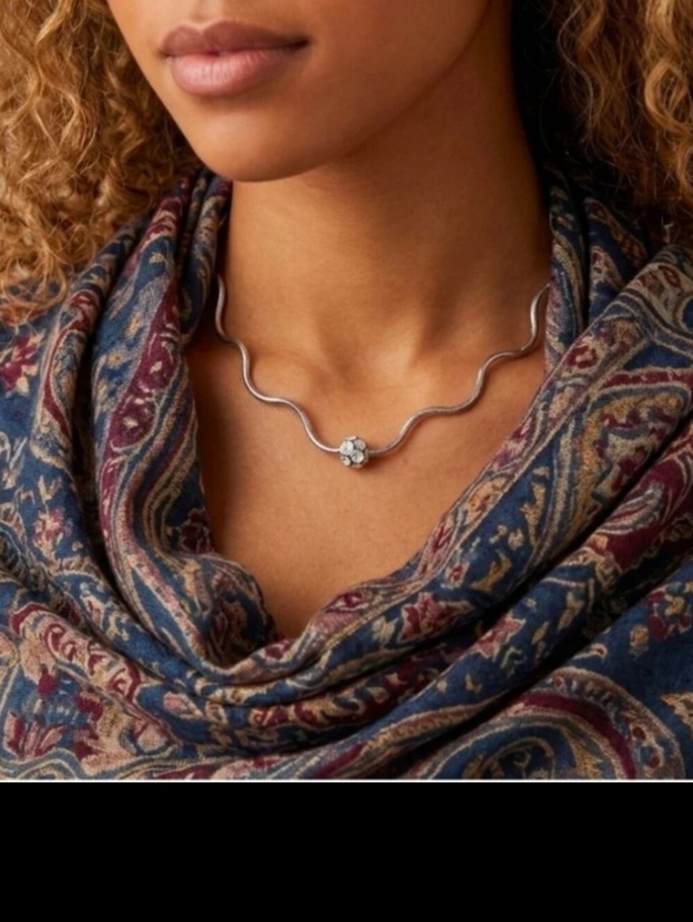 Wavy Silver Flexabke Necklace with Crystal Flower Accent - Silver